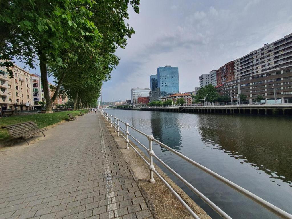 Pension Guggenheim Riverview Hbi01297 Bilbao Kültér fotó